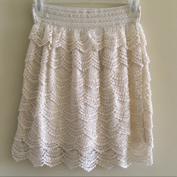 Crochet cream skirt - Picture 1 of 3